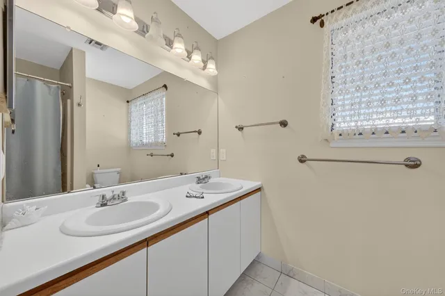 $465,000 | 72 Old Farm Lane, Mohegan Lake, NY 10547