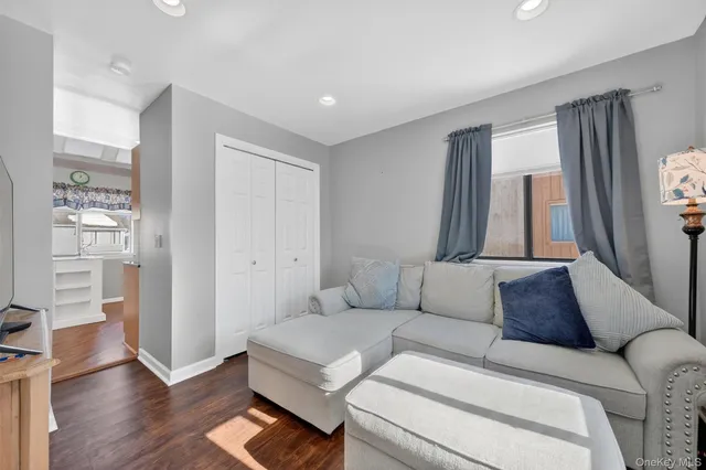 $465,000 | 72 Old Farm Lane, Mohegan Lake, NY 10547