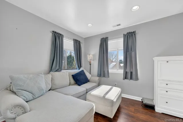 $465,000 | 72 Old Farm Lane, Mohegan Lake, NY 10547