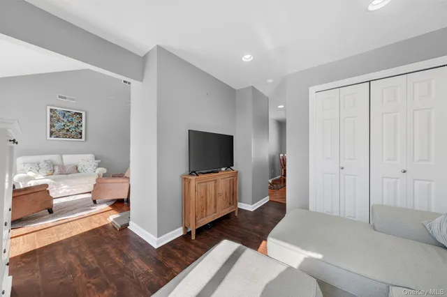 $465,000 | 72 Old Farm Lane, Mohegan Lake, NY 10547