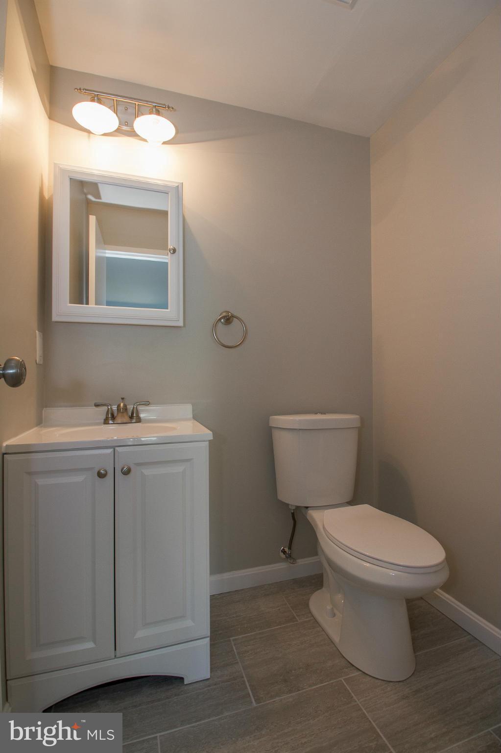 6137 Edsall Road, Unit D Alexandria, VA 22304 - Photo 22 of 27 Bath (Master)