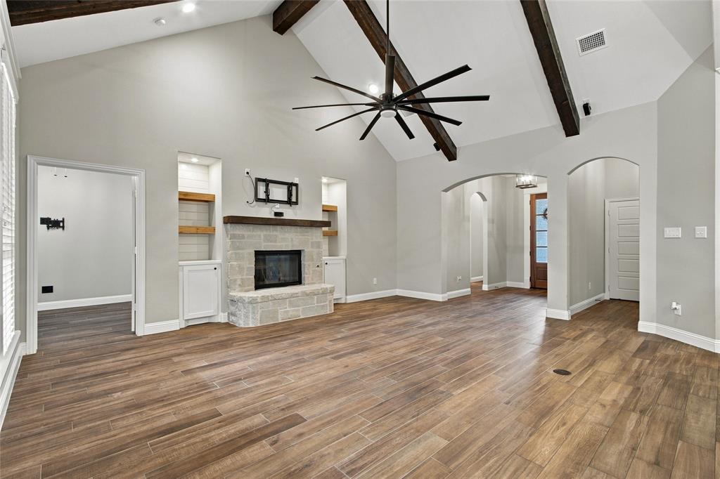 713 Chaparral Road Sanger, TX 76266 - Photo 8 of 31 Gallery Image 8