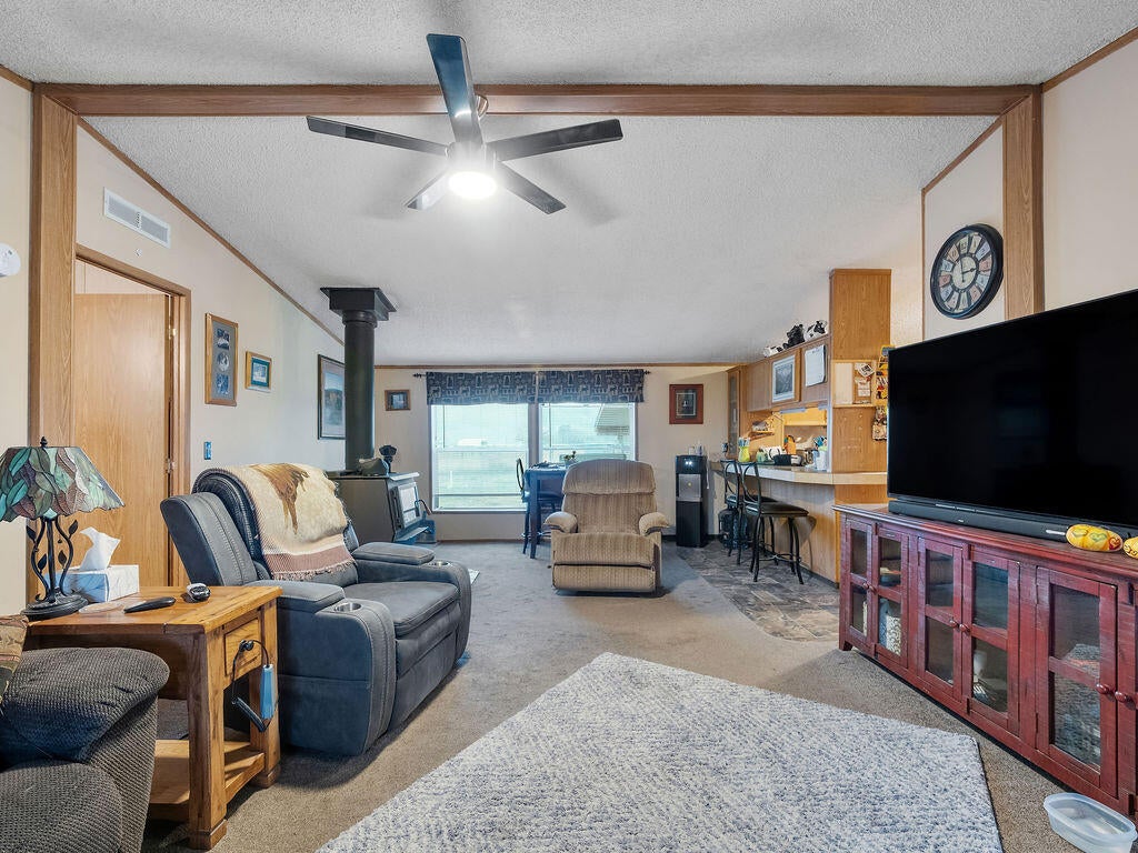 13779 Matney Road Klamath Falls, OR 97603 - Photo 13 of 26 PC170020