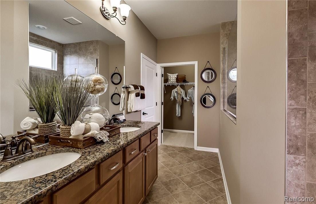 4631 Bingham Road Canton, MI 48188 - Photo 11 of 13 Grand Reserve - MI - Abbeyville - Interior 1920x1240 (29).jpg