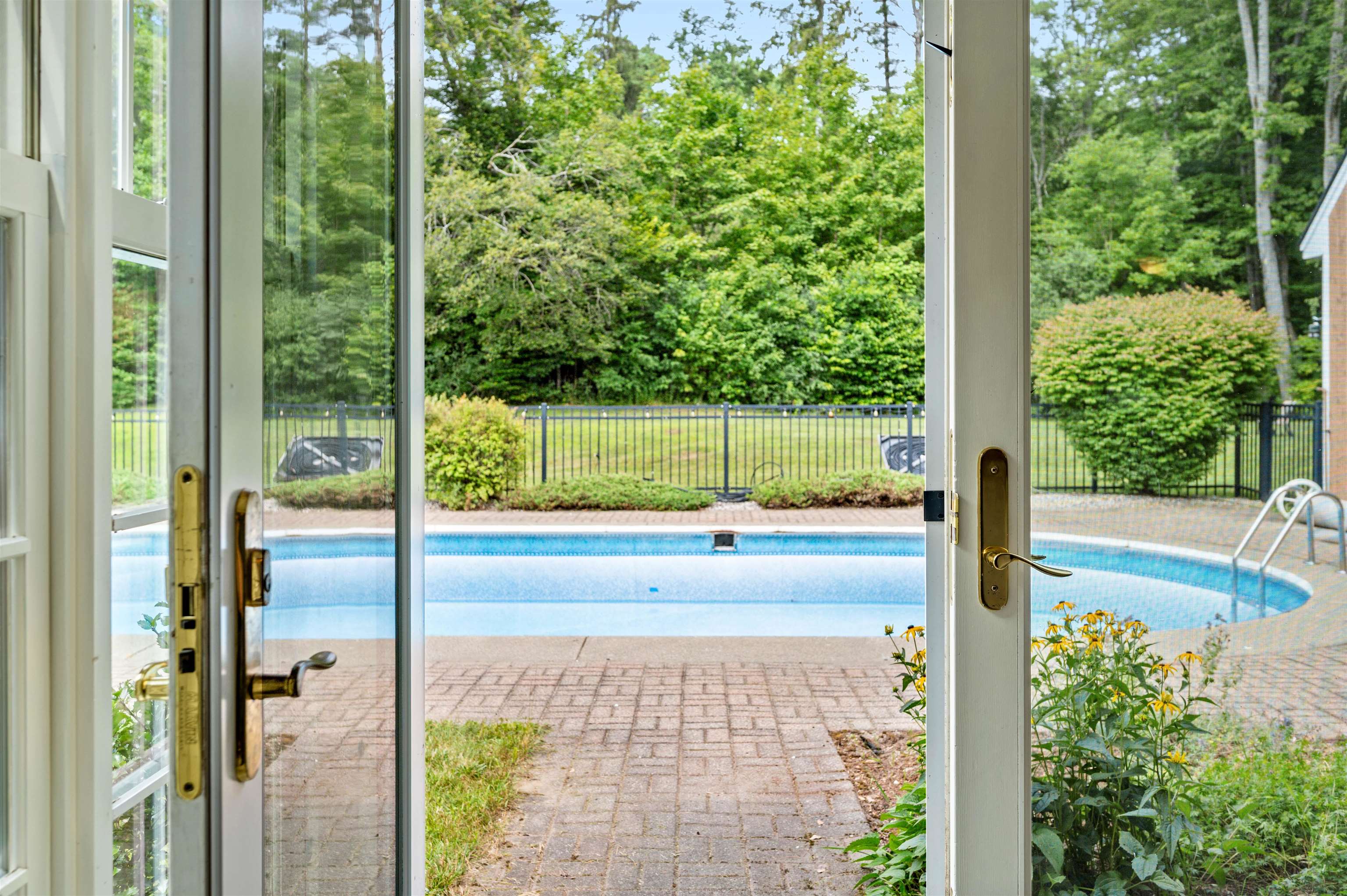 1134 Crosstown Road Berlin, VT 05602 - Photo 10 of 58