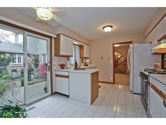 104 Quail Drive Countryside, IL 60525 - Photo 4 of 12