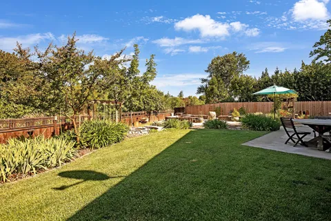 $569,000 | 1008 Suffolk Court, Winters, CA 95694