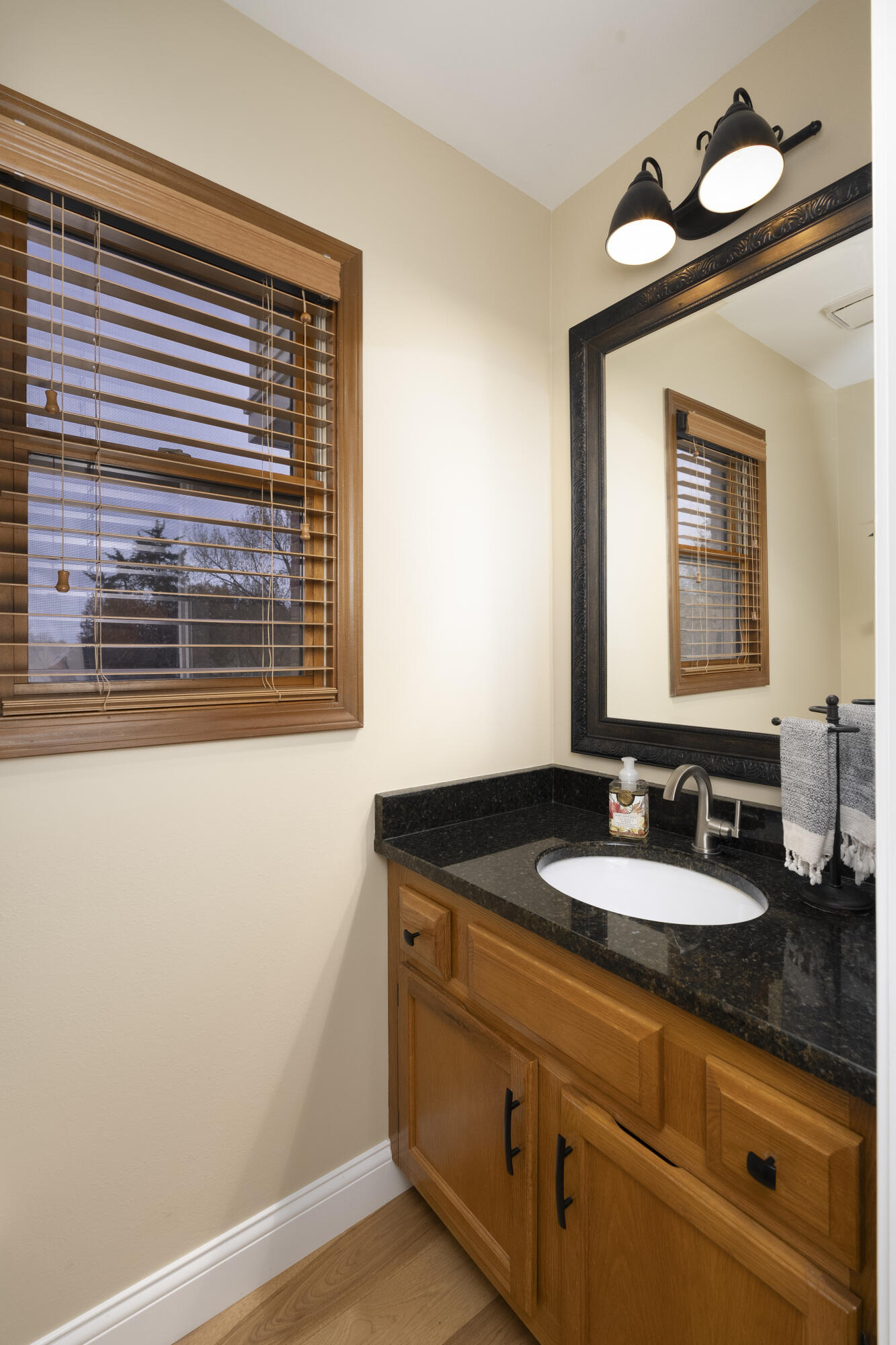 1049 Robertson Road Fort Mitchell, KY 41017 - Photo 12 of 33 Gallery Image 12