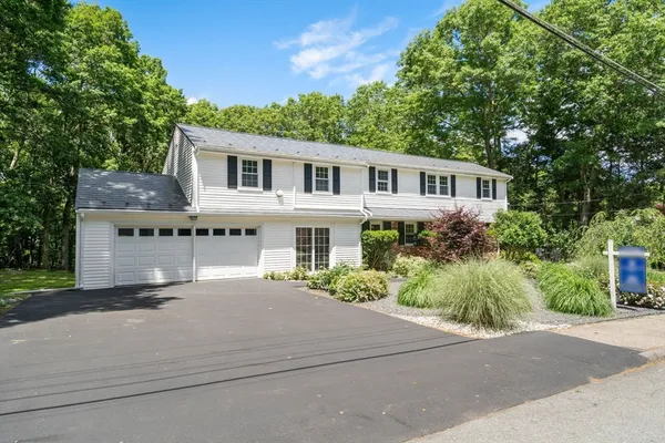 $995,000 | 19 Country Lane, Sharon, MA 02067