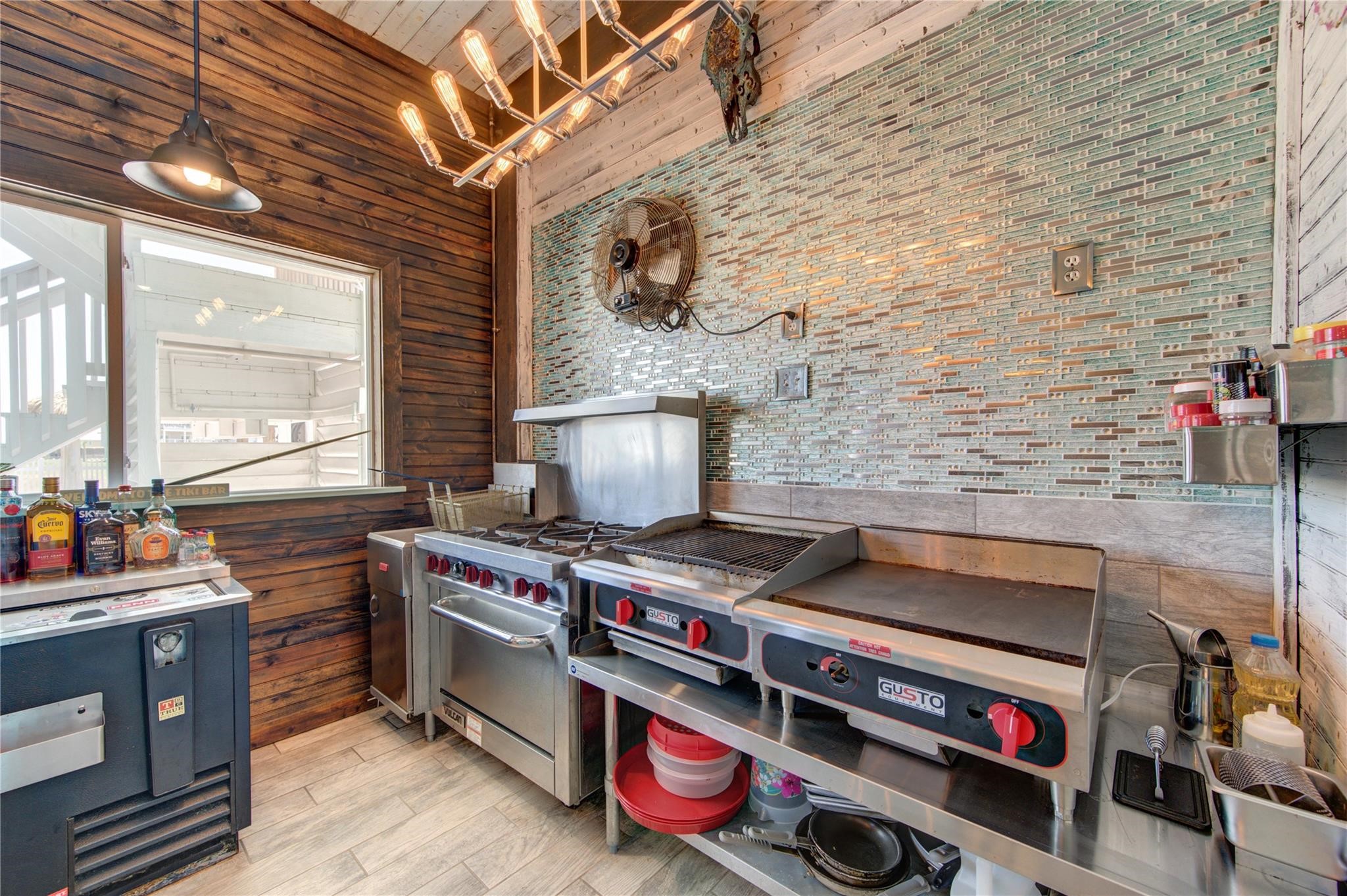 3915 Kiva Road Galveston, TX 77554 - Photo 35 of 44