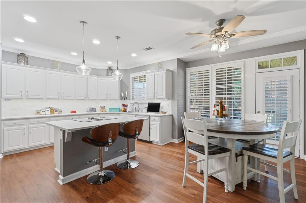 1737 Kinsmon Cove Marietta, GA 30062 - Photo 6 of 64