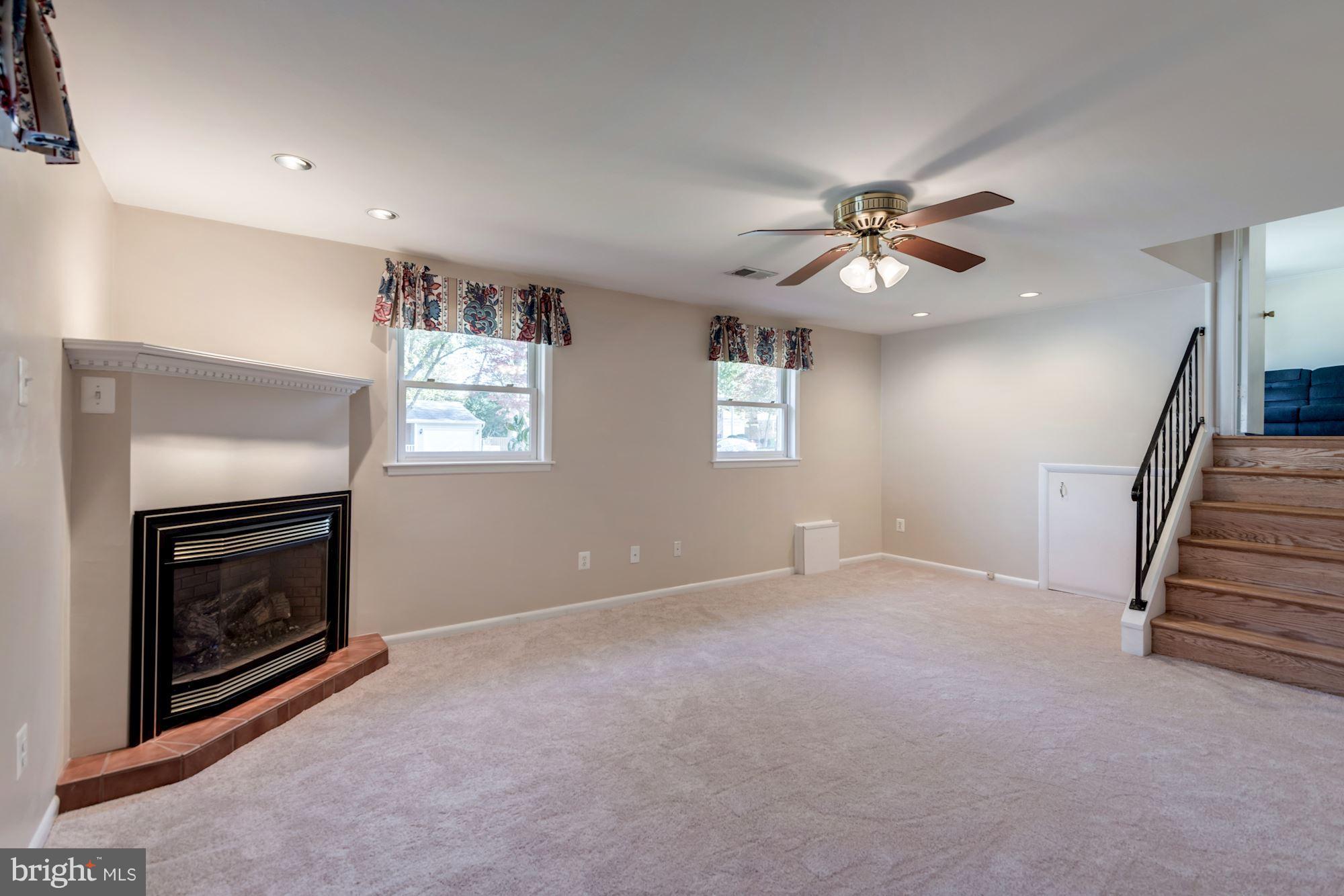 6912 Gillings Road Springfield, VA 22152 - Photo 16 of 28 Family Room
