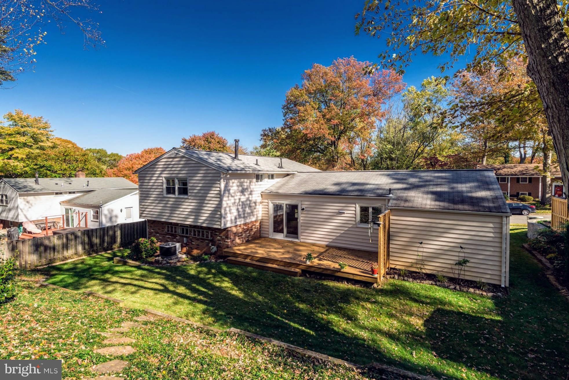 6912 Gillings Road Springfield, VA 22152 - Photo 25 of 28 Exterior (Rear)