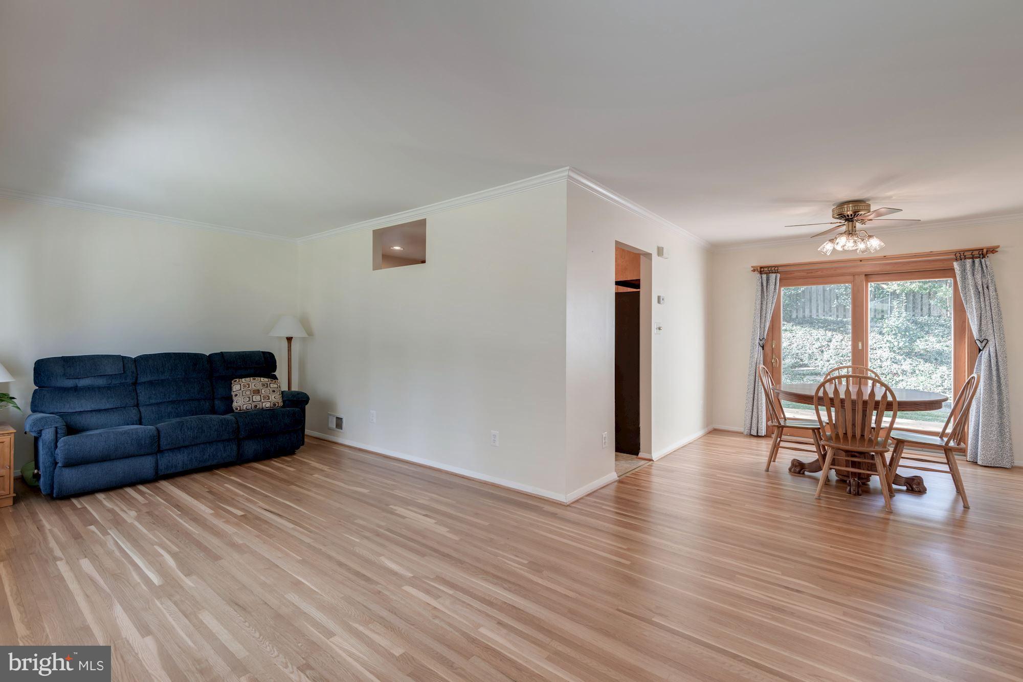 6912 Gillings Road Springfield, VA 22152 - Photo 4 of 28 Living Room