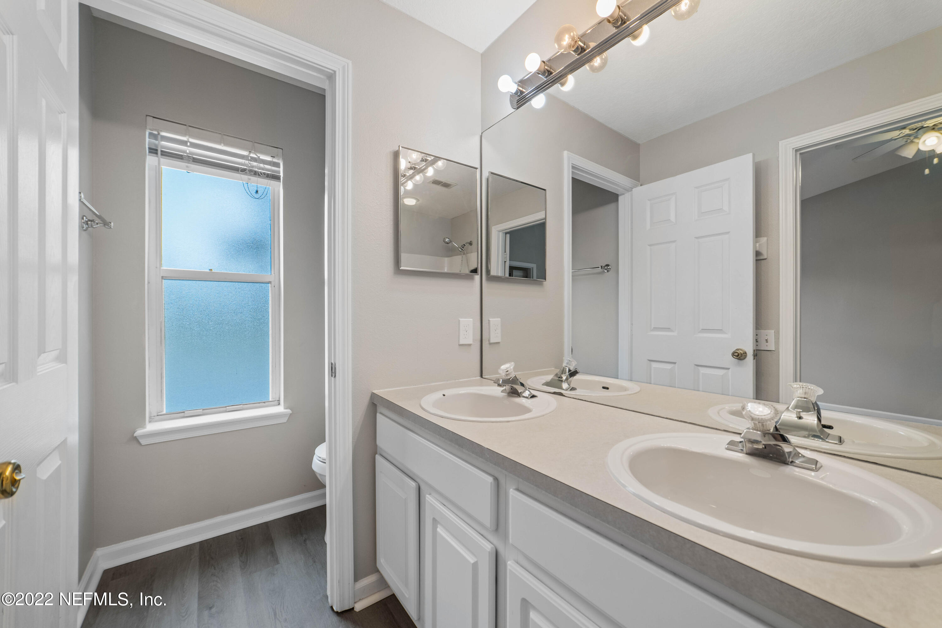 7990 Baymeadows Road East, Unit 1203 Jacksonville, FL 32256 - Photo 19 of 37 Bathroom