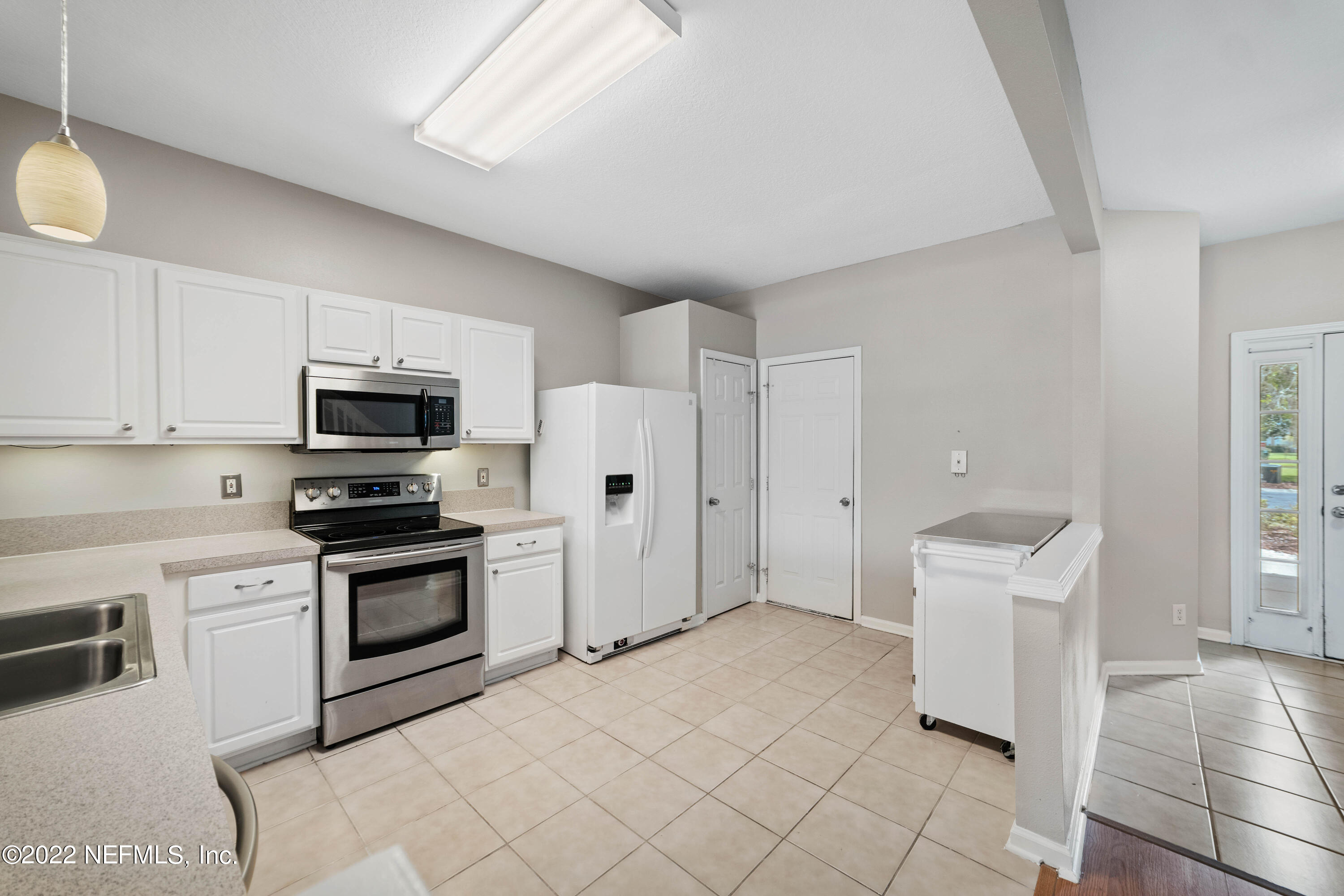 7990 Baymeadows Road East, Unit 1203 Jacksonville, FL 32256 - Photo 5 of 37 Kitchen