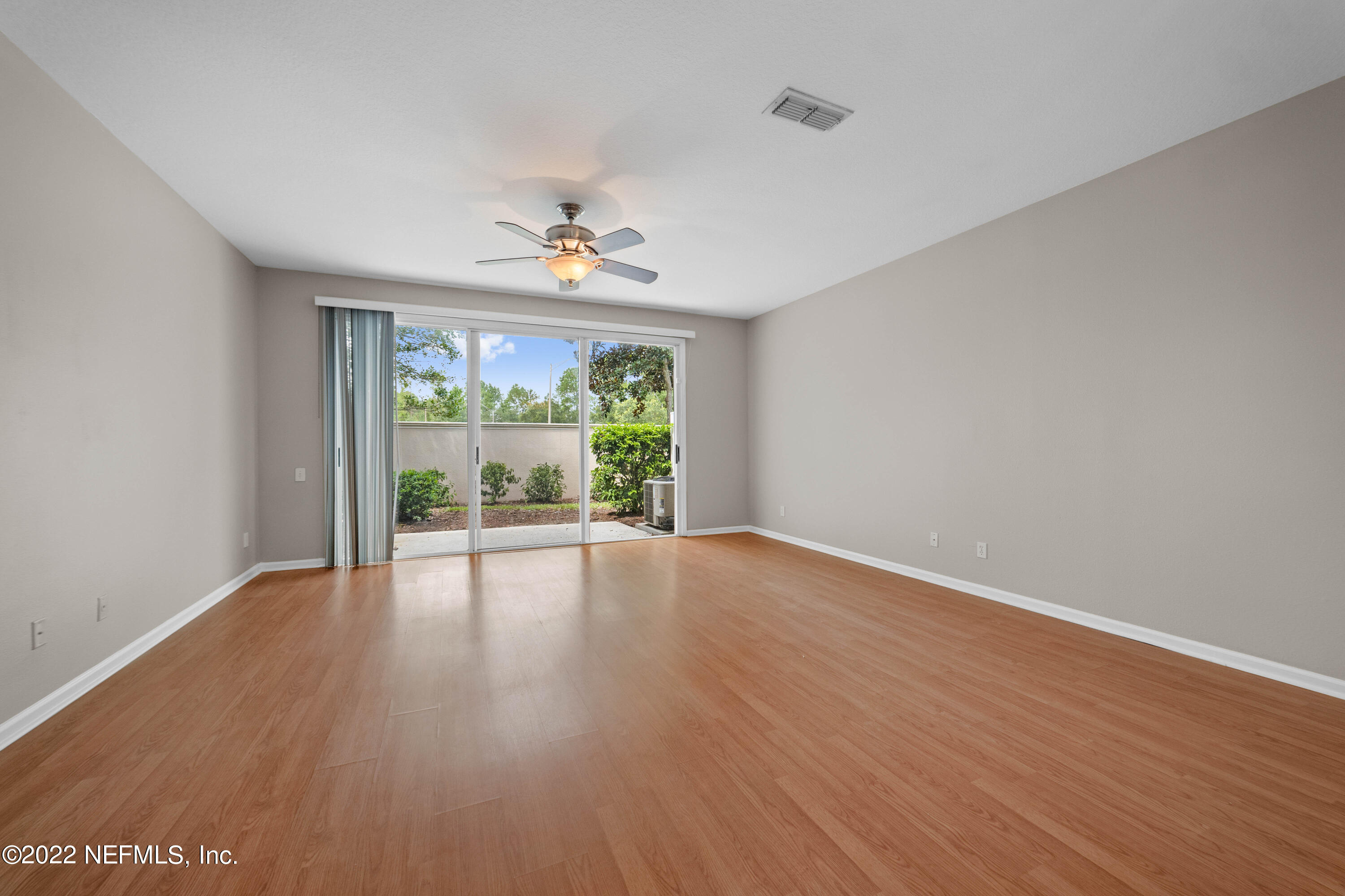 7990 Baymeadows Road East, Unit 1203 Jacksonville, FL 32256 - Photo 9 of 37 Living room