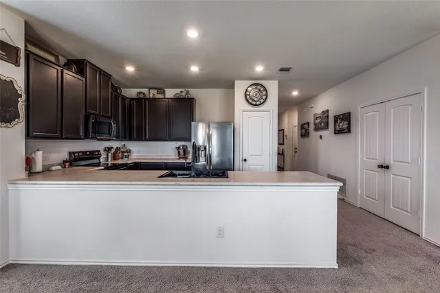 $329,000 | 115 Schuylerville Drive, Elgin, TX 78621