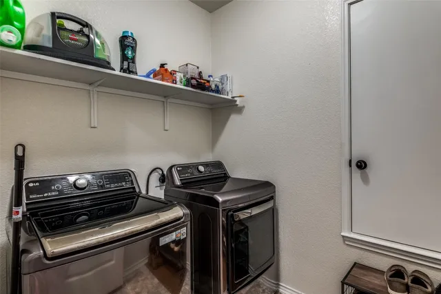 $329,000 | 115 Schuylerville Drive, Elgin, TX 78621