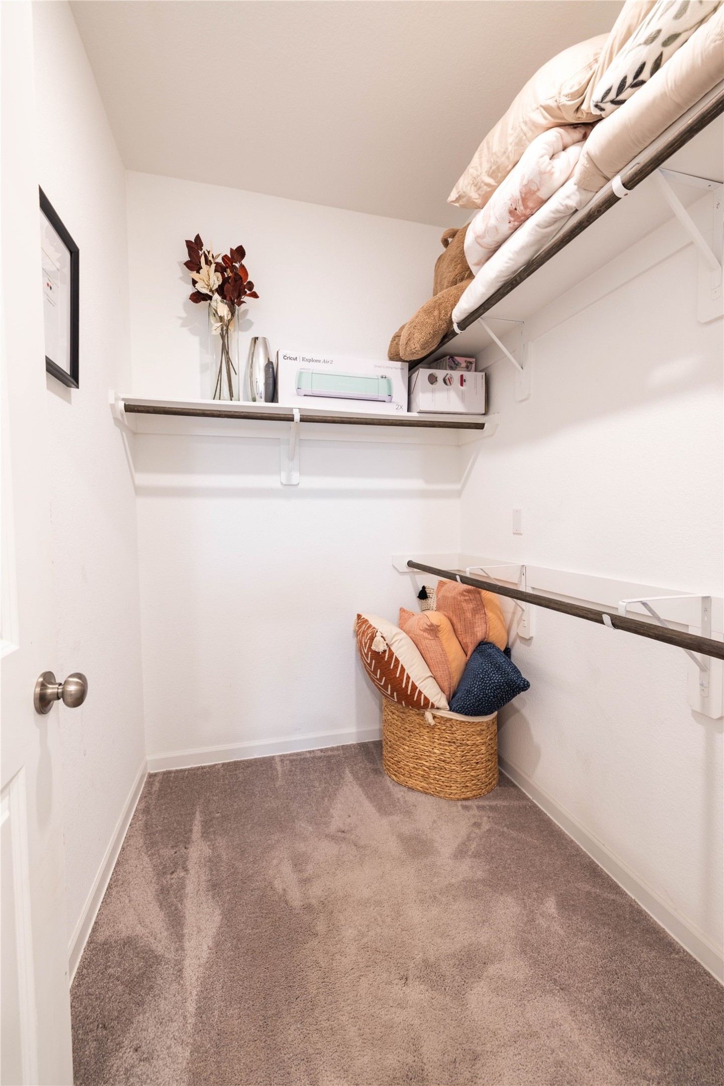 5715 Prairie Chapel Road Katy, TX 77493 - Photo 23 of 30 a bathroom with a bathtub and sink