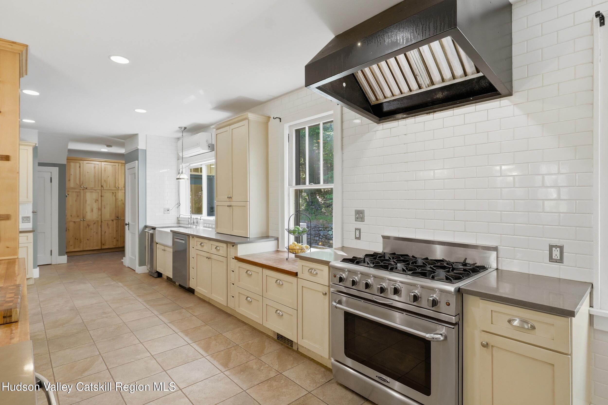43 Augustine Road Saugerties, NY 12477 - Photo 11 of 44 11