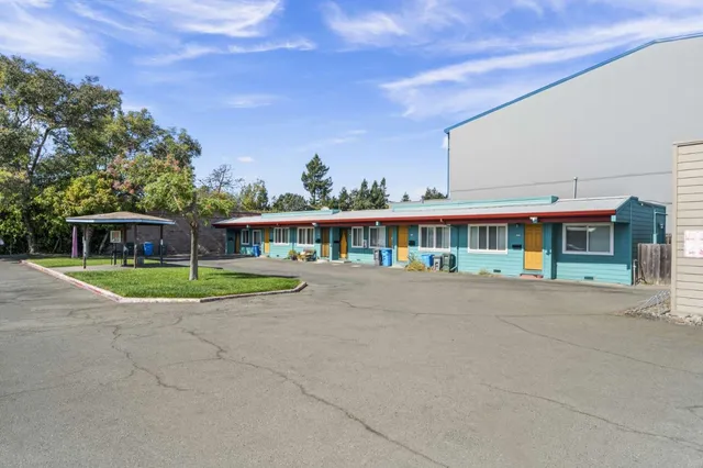 $4,300,000 | 1015 South A Street, Santa Rosa, CA 95404