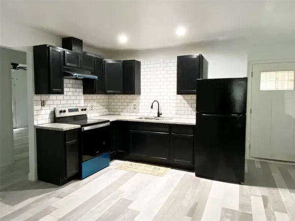 $1,300 | 906 Eagle Avenue, Unit A, Pasadena, TX 77506