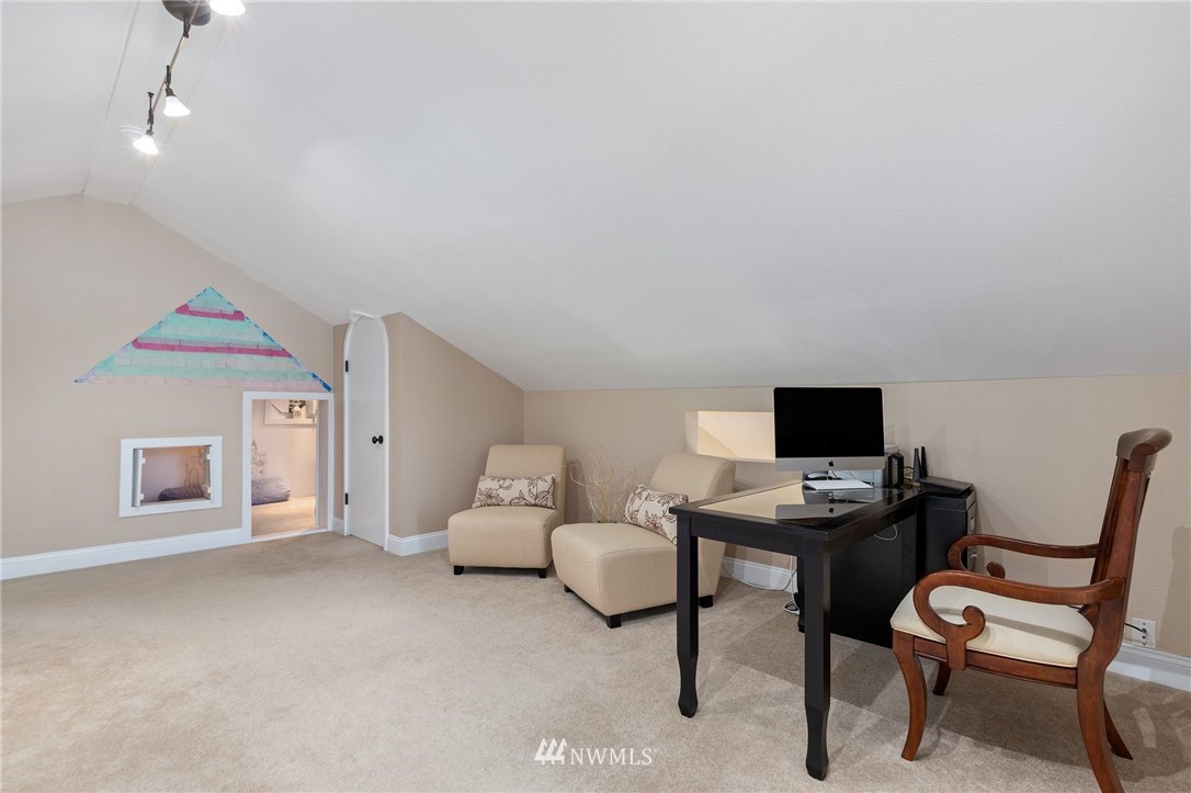 5011 Erlands Point Road Northwest Bremerton, WA 98312 - Photo 33 of 40 Gallery Image 33