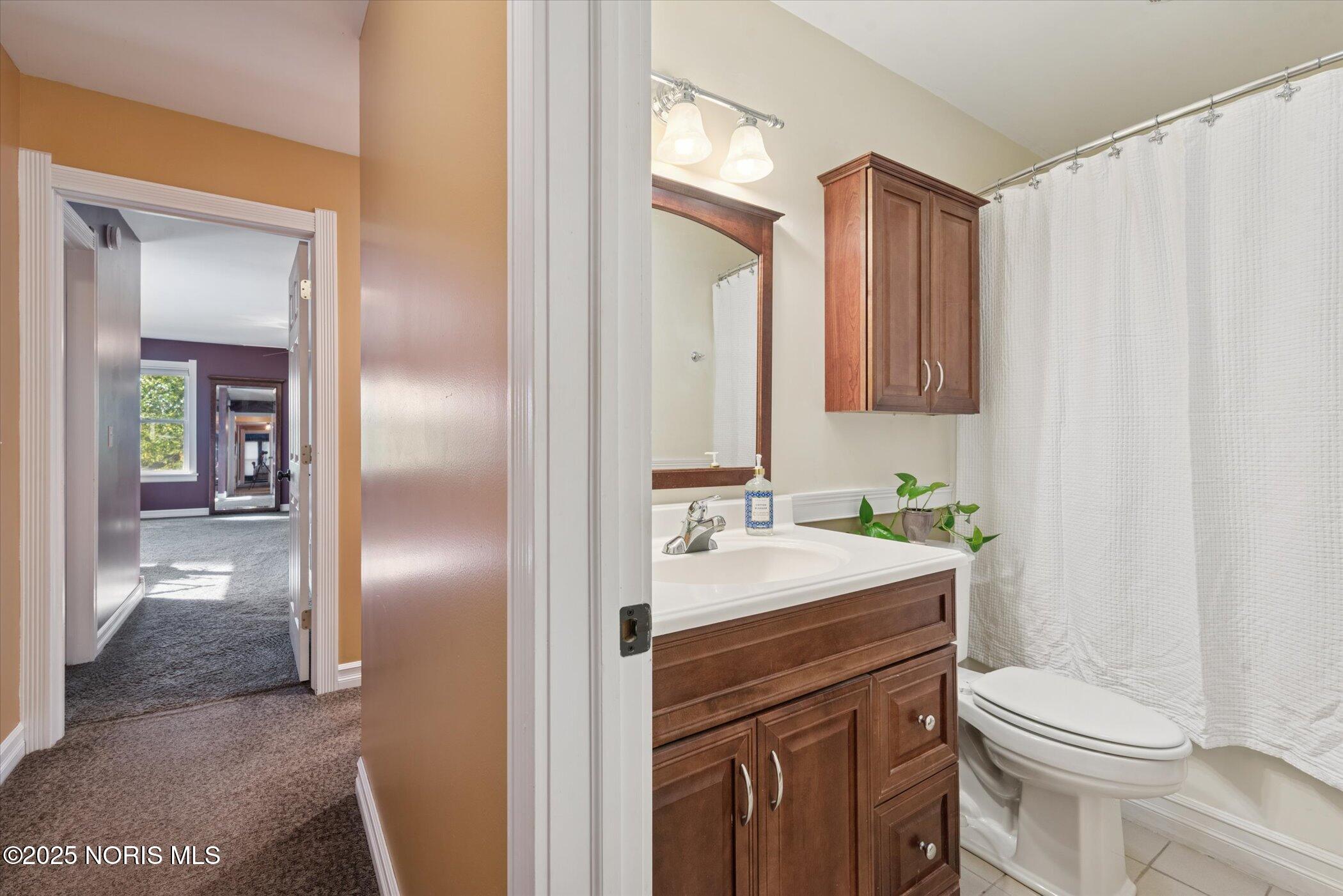 3044 Albon Road Monclova, OH 43542 - Photo 49 of 93 Guest full bath