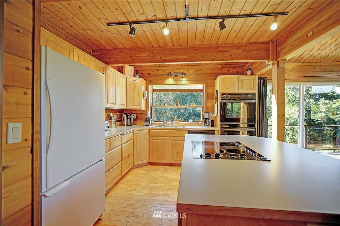 16335 Tiger Mountain Road Southeast Issaquah, WA 98027 - Photo 27 of 33 Gallery Image 27