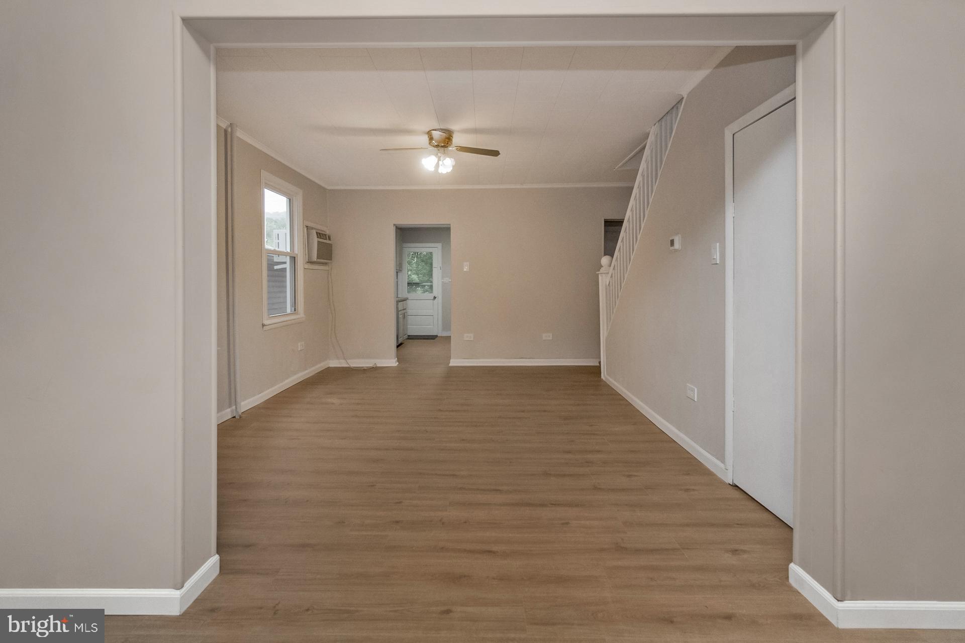 341 West Ridge Street Lansford, PA 18232 - Photo 5 of 37