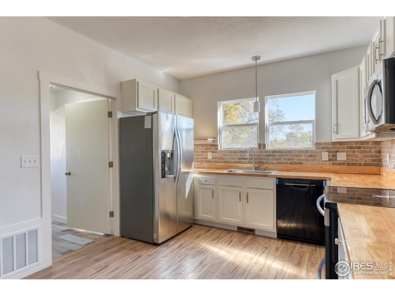 415 10th Street Greeley, CO 80631 - Photo 10 of 26