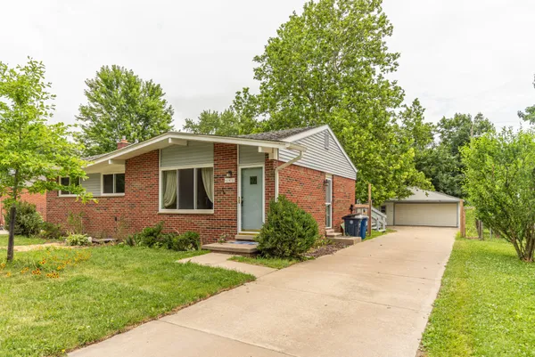 $450,000 | 640 Dellwood Drive, Ann Arbor, MI 48103