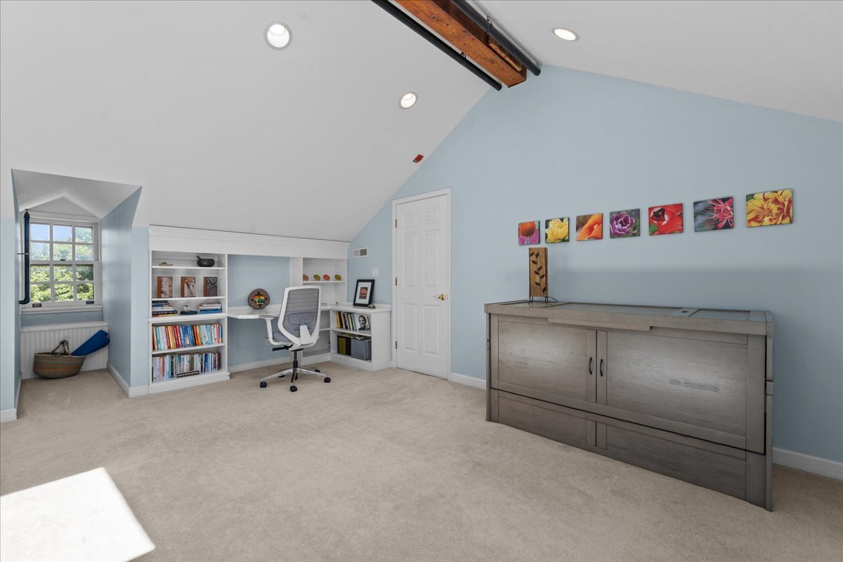 25 Ronan Road, Unit 204 Highwood, IL 60040 - Photo 26 of 31 Gallery Image 26