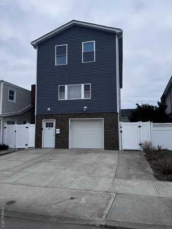 $4,500 | 45 Kildare Road, Island Park, NY 11558