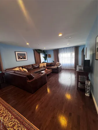 $4,500 | 45 Kildare Road, Island Park, NY 11558