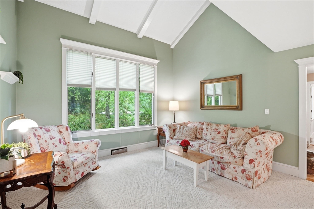 27 Bennett Road Rochester, MA 02770 - Photo 6 of 41