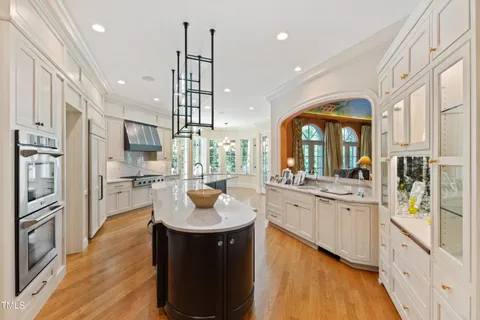 a view of walk in closet