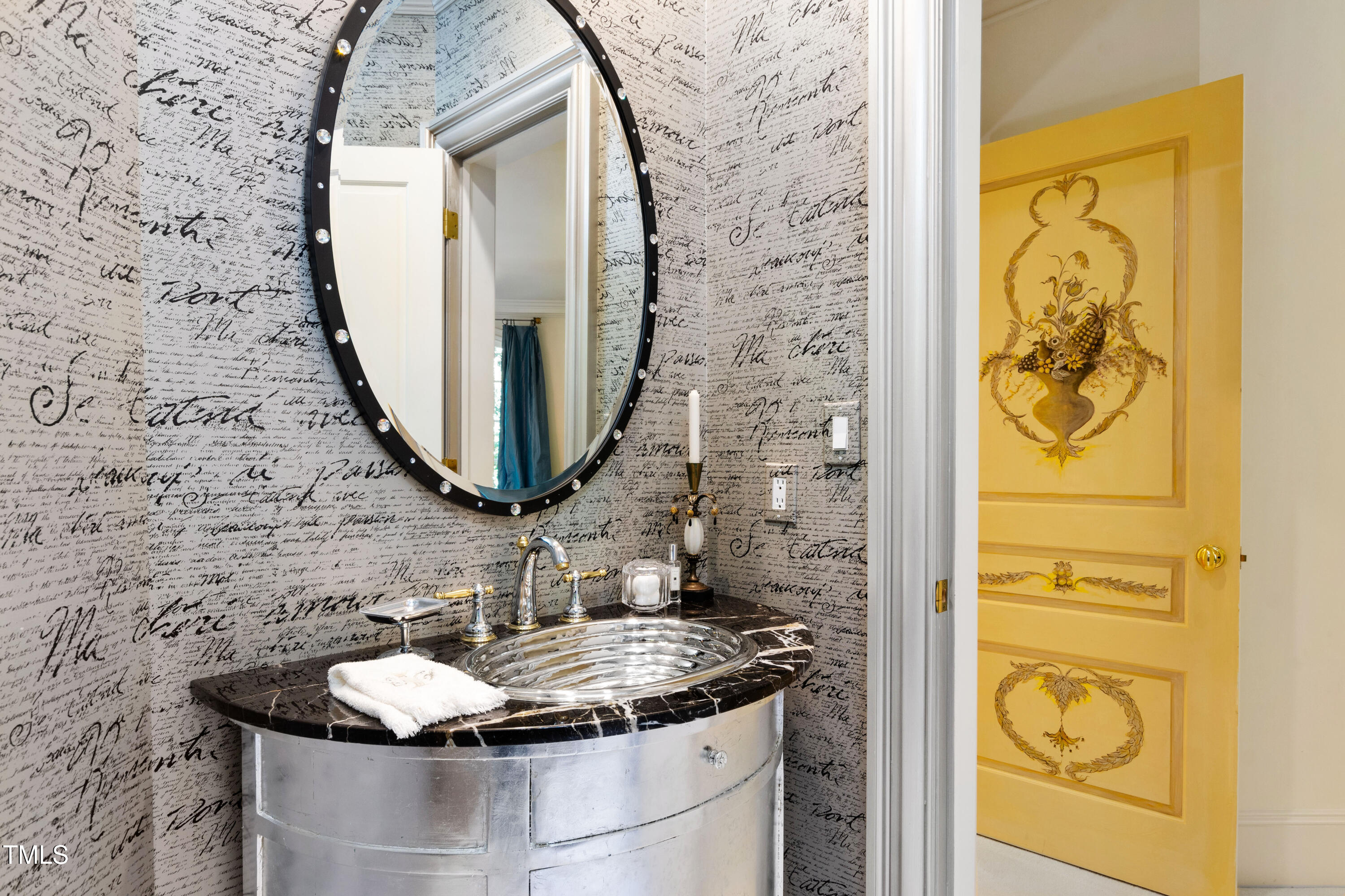 2658 Davis Street Raleigh, NC 27608 - Photo 45 of 99 Guest Suite