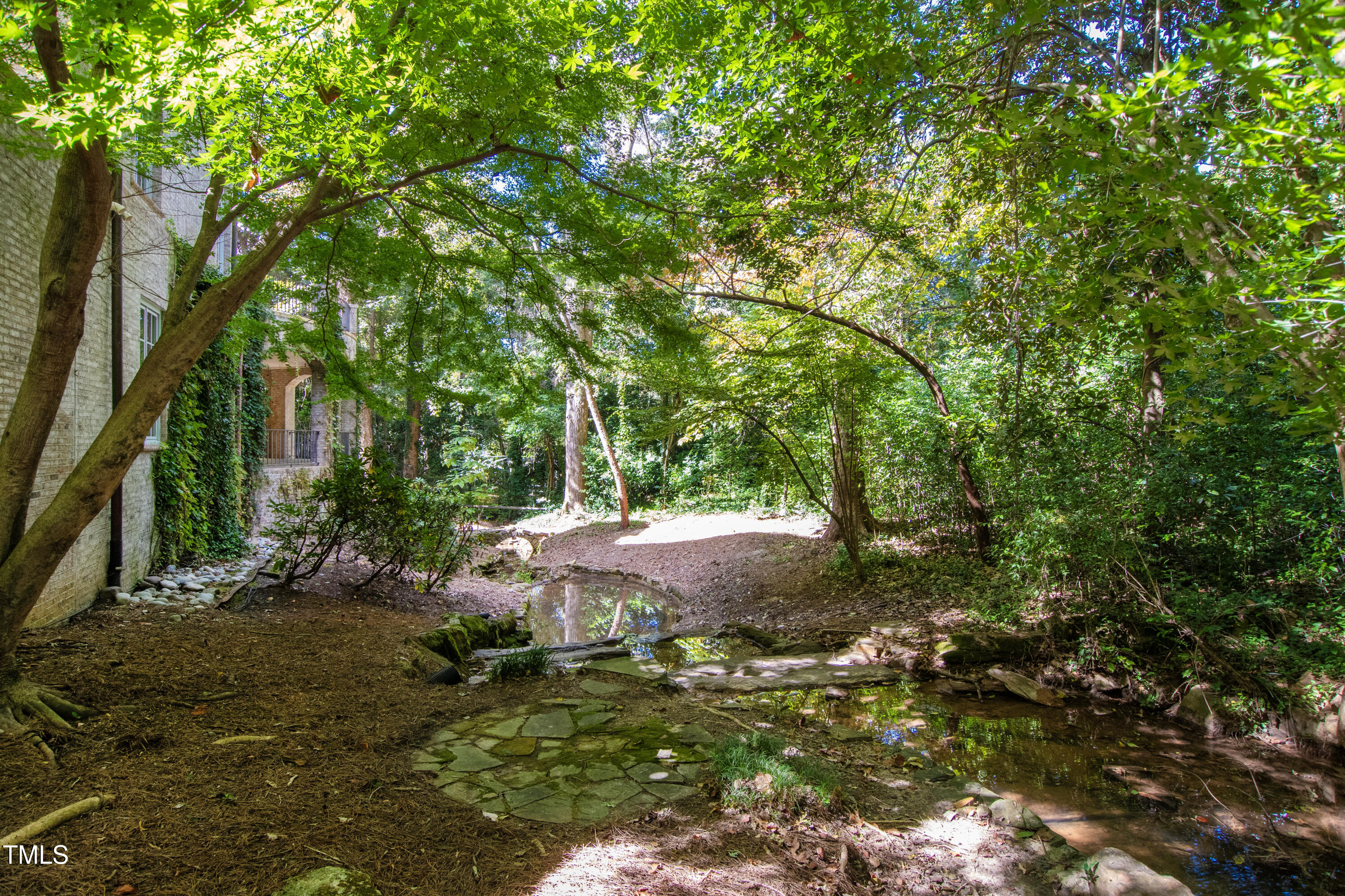 2658 Davis Street Raleigh, NC 27608 - Photo 93 of 99 Backyard