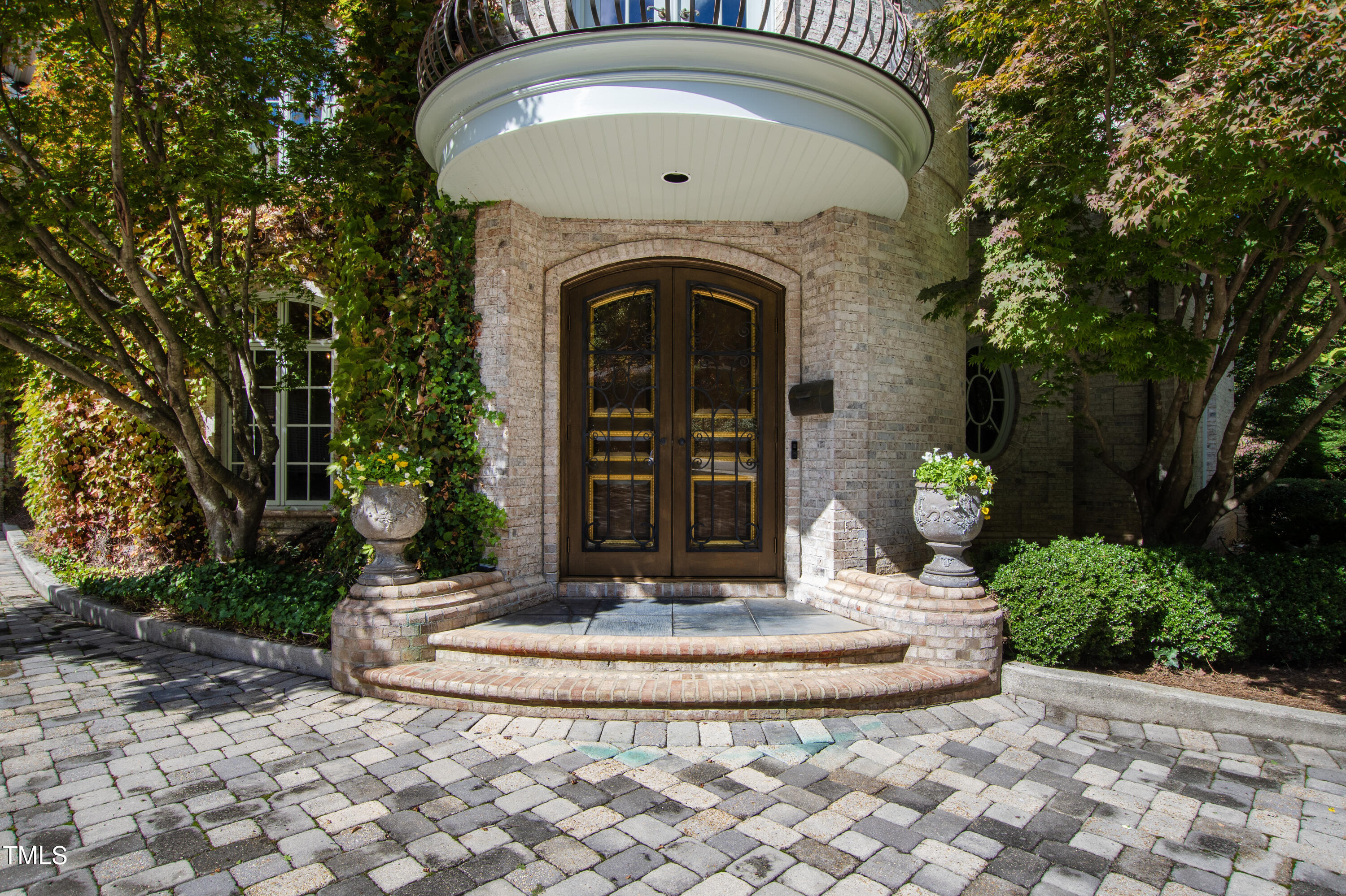 2658 Davis Street Raleigh, NC 27608 - Photo 10 of 99 Front Door