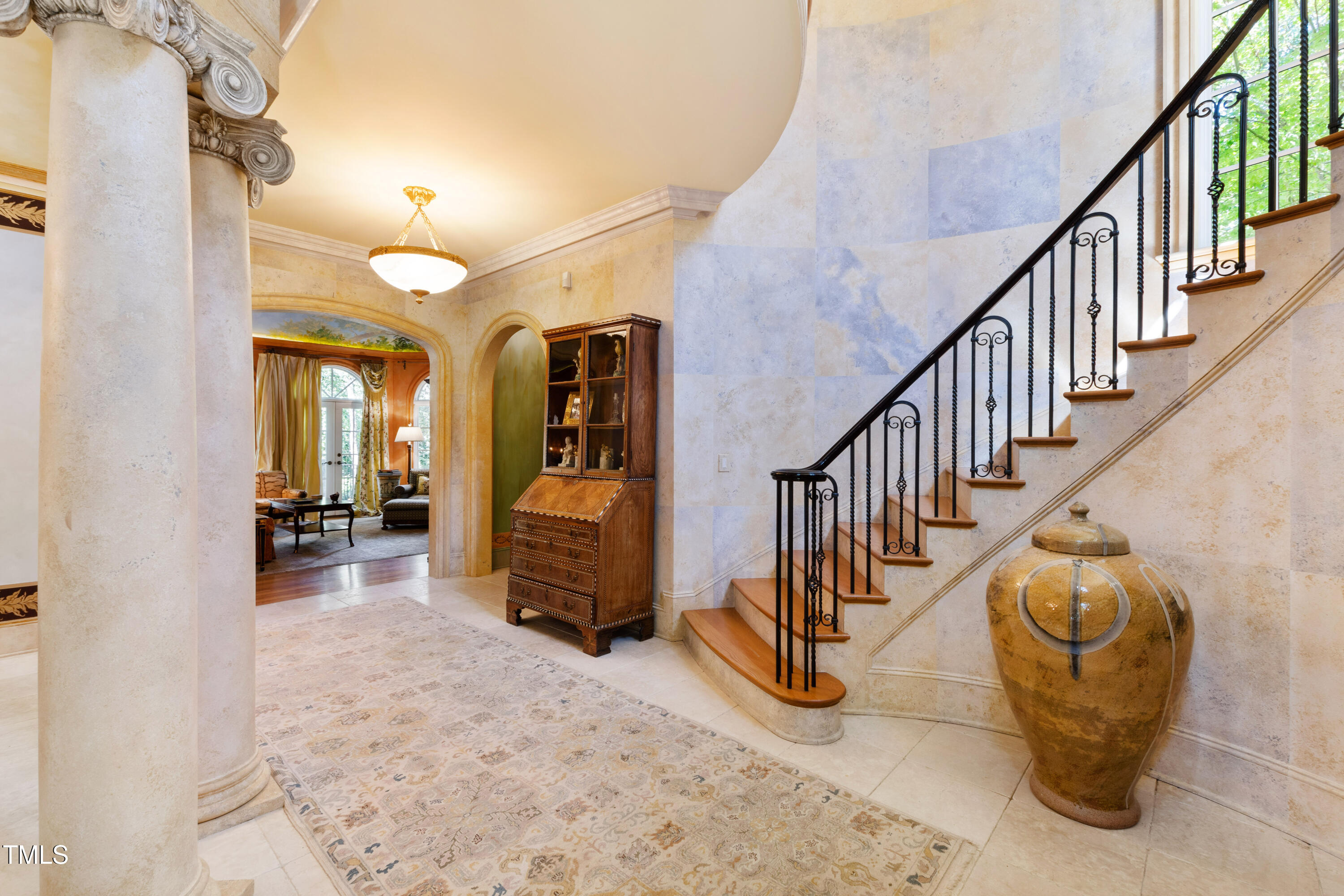 2658 Davis Street Raleigh, NC 27608 - Photo 10 of 99 Foyer