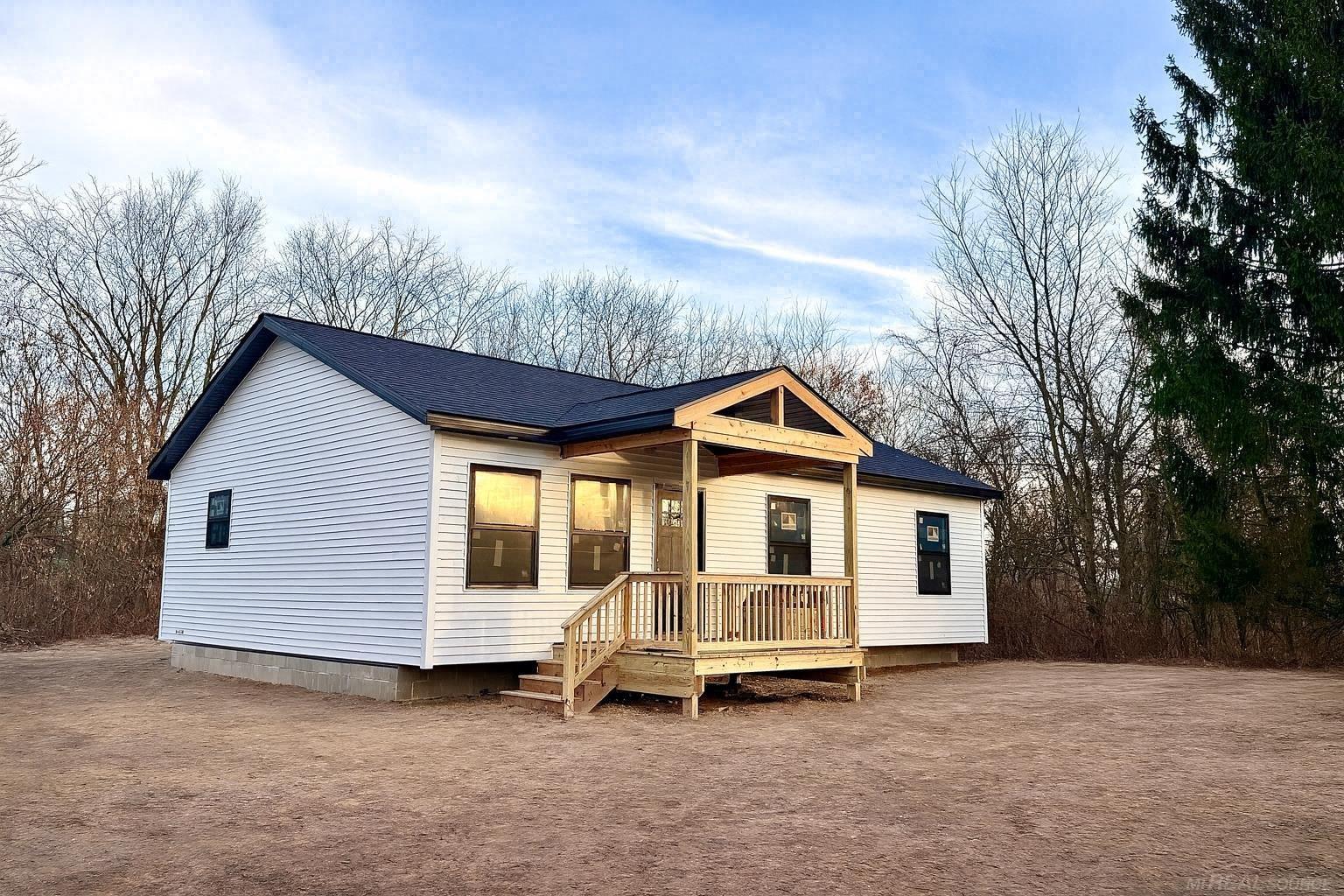 385 Mayer Road St. Clair, MI 48079 - Photo 8 of 54