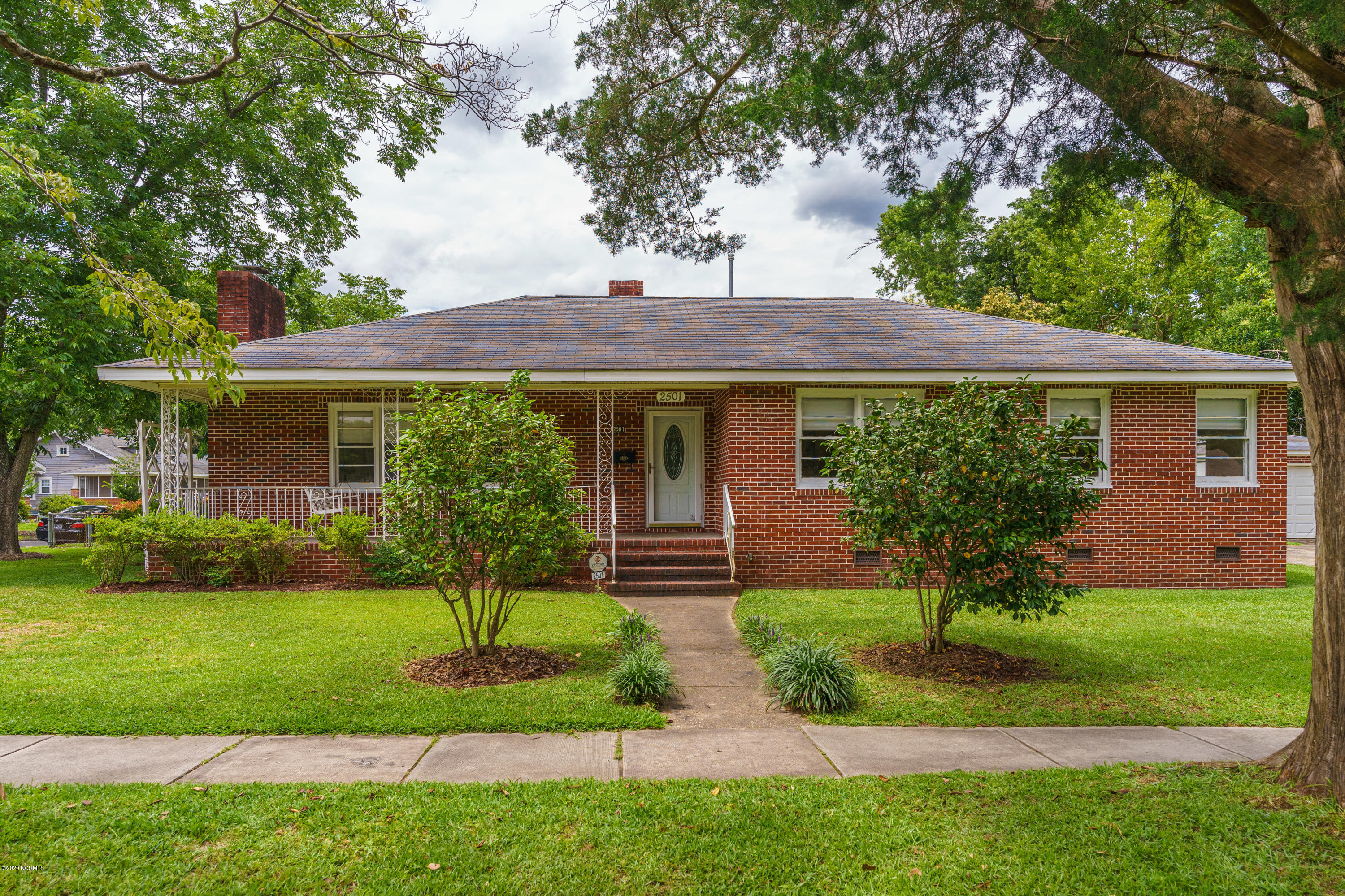 2501 Chestnut St-9