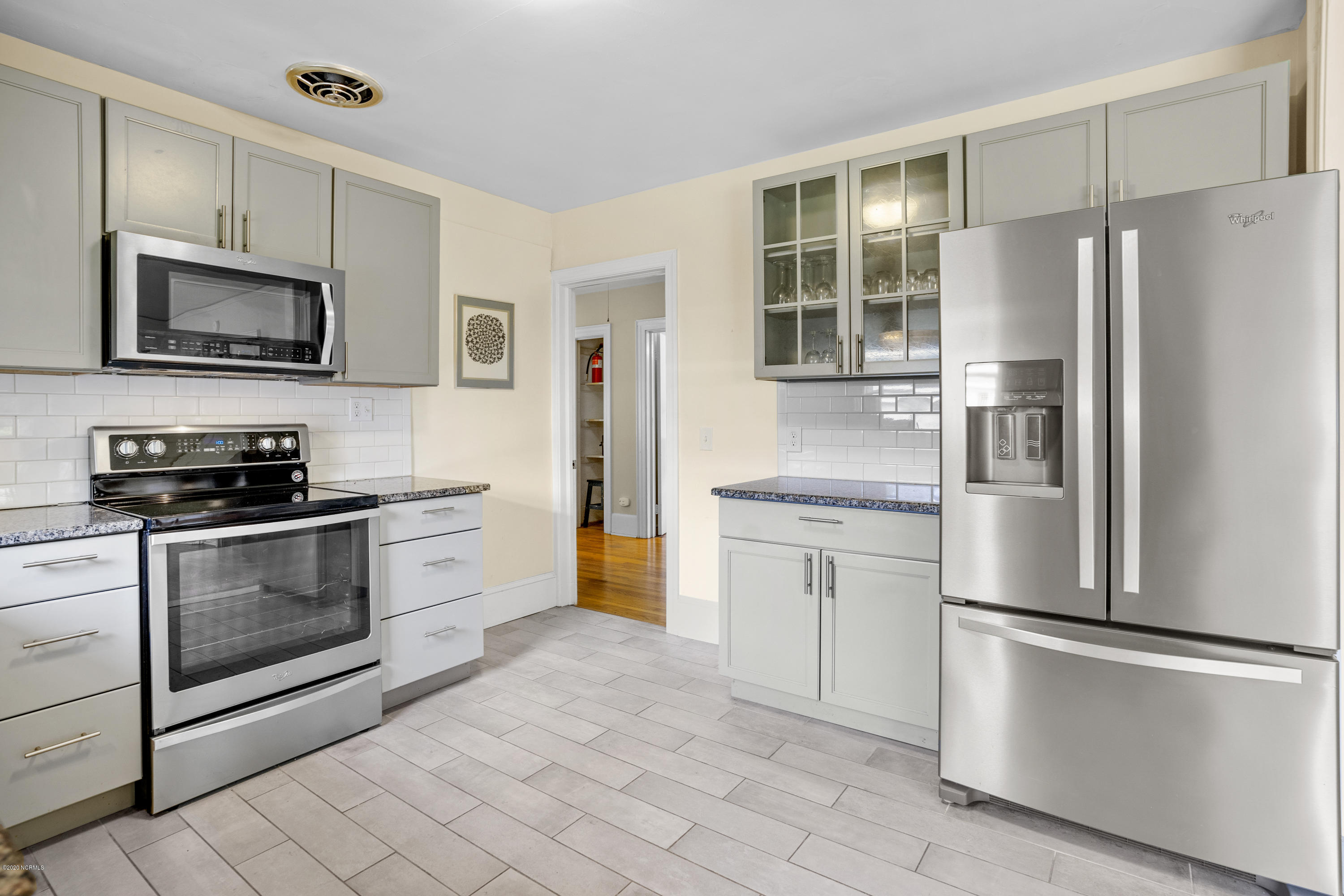 2501 Chestnut Street Wilmington, NC 28405 - Photo 12 of 28 2501 Chestnut St-24