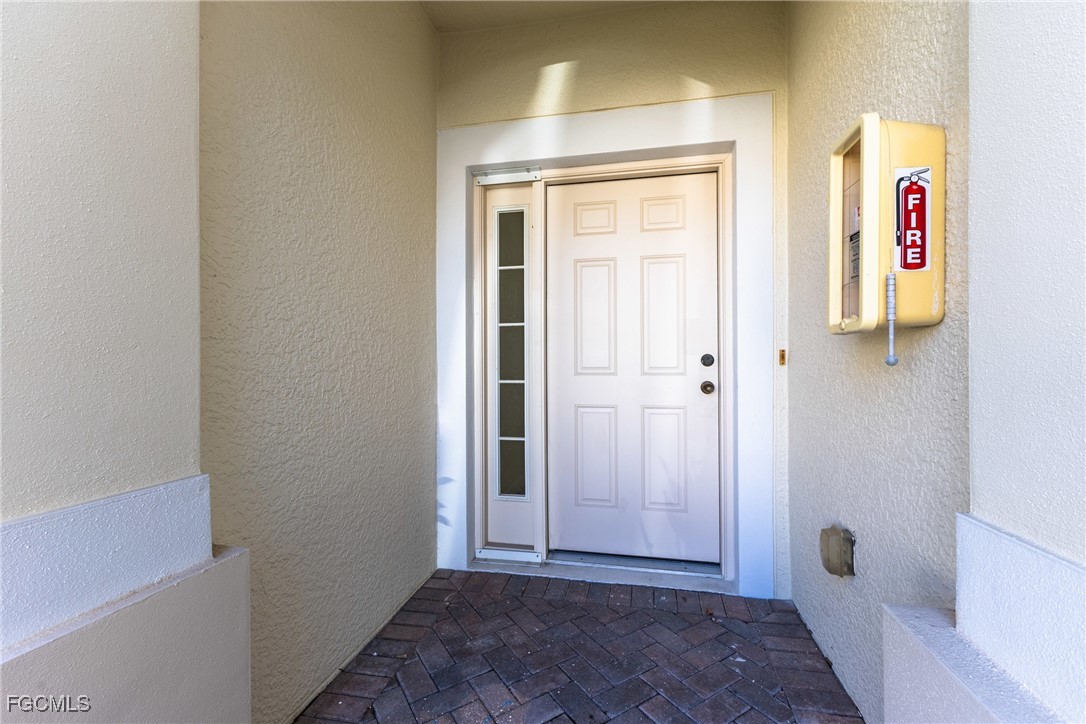 827 Hampton Circle, Unit 146 Naples, FL 34105 - Photo 3 of 36 a view of room