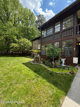 $2,250 | 105 Amberly Drive, Unit D, Manalapan, NJ 07726