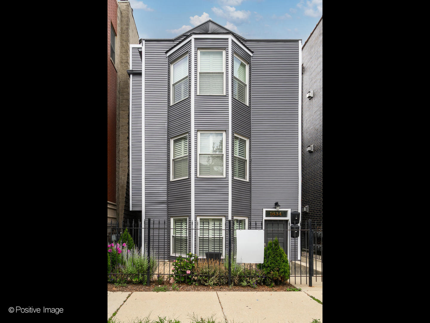 1634 West Diversey Pkwy Unit B  