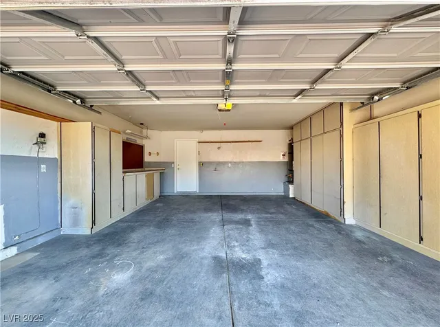 $2,050 | 1009 Torington Drive, Las Vegas, NV 89108