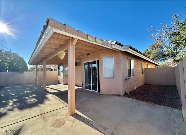 $2,050 | 1009 Torington Drive, Las Vegas, NV 89108